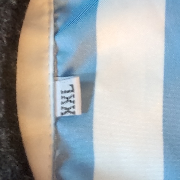 Blue and White Striped Men's Summer Short Sleeved Buttoned Up Shirt - Picture 9 of 11